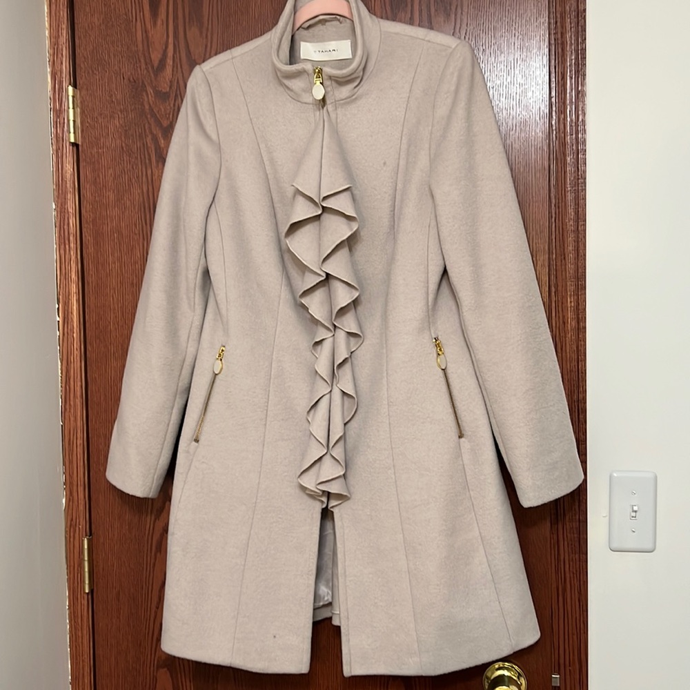 Rich looking fall weight dress coat